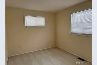 1521 Beaver Creek Lane, Dayton, OH 45429 - Photo 11