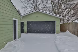 135 E Garland Ave, Fairborn, OH 45324 - Photo 29