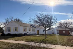 204 Fairview Ave, New Madison, OH 45346 - Photo 3