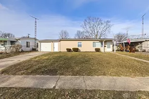 227 Fenwick Dr, New Carlisle, OH 45344 - Photo 3