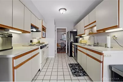 1454 Carrriage Trace Boulevard, Centerville, OH 45459 - Photo 15