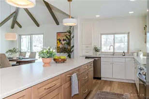 1884 N Longview St, Beavercreek, OH 45432 - Photo 19