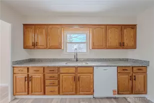 2971 Peony Pl, Dayton, OH 45420 - Photo 13