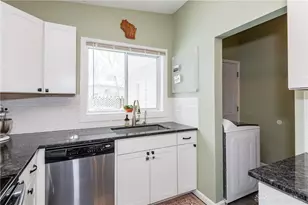 935 Fairacres Dr, Dayton, OH 45429 - Photo 21