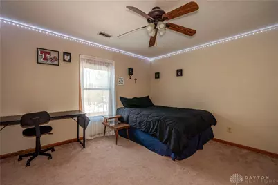 825 Chaucer Lane, Tipp City, OH 45371 - Photo 41