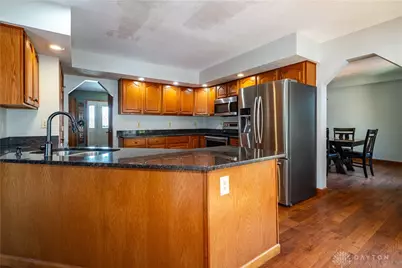 825 Chaucer Lane, Tipp City, OH 45371 - Photo 17