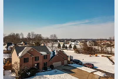 825 Chaucer Lane, Tipp City, OH 45371 - Photo 65