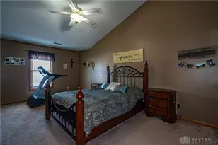 825 Chaucer Ln, Tipp City, OH 45371 - Photo 33