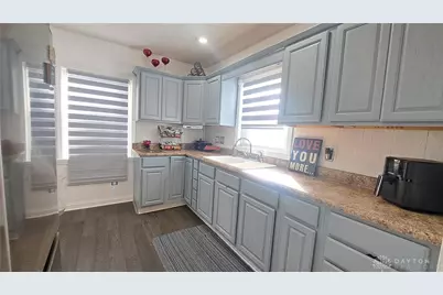 148 Valleyview Drive, Dayton, OH 45405 - Photo 7