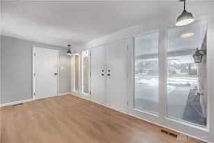 211 Whittington Dr, Centerville, OH 45459 - Photo 3