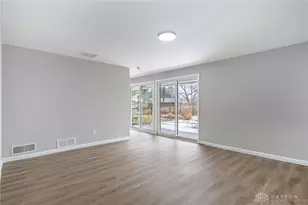 211 Whittington Dr, Centerville, OH 45459 - Photo 7