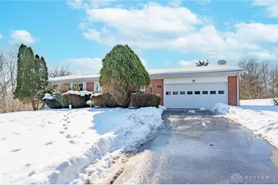 1817 E Spring Valley Paintersville Road, Xenia, OH 45385 - Photo 3