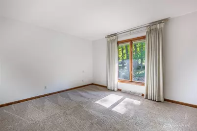 701 E Schantz Avenue, Oakwood, OH 45419 - Photo 33