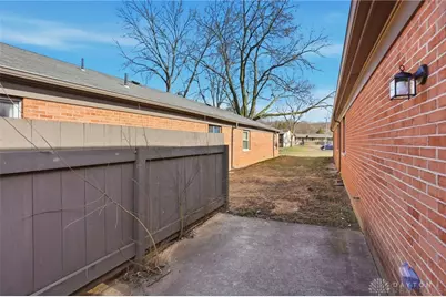 5450 Dunmore Drive, Dayton, OH 45459 - Photo 21