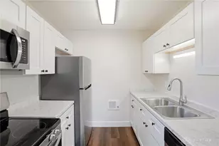 5450 Dunmore Dr, Dayton, OH 45459 - Photo 3