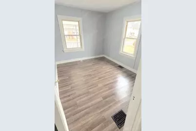 928 Burleigh Avenue, Dayton, OH 45402 - Photo 3