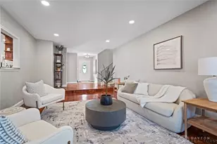 981 Pheasant Run Dr, Dayton, OH 45458 - Photo 11