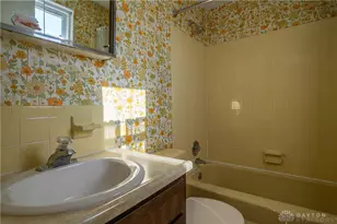 7106 Cranlyn Dr, Englewood, OH 45322 - Photo 23