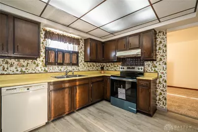 7106 Cranlyn Drive, Englewood, OH 45322 - Photo 15