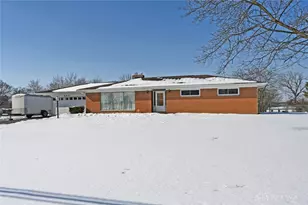 2801 S Springfield Jamestown St, Springfield, OH 45505 - Photo 3