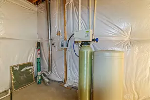 8041 Bushclover Dr, Tipp City, OH 45371 - Photo 33