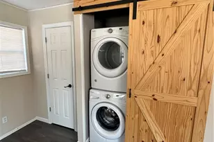 3320 Valleywood Dr, Dayton, OH 45429 - Photo 11