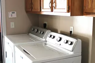 4051 Twin Lakes Cir, Englewood, OH 45315 - Photo 25