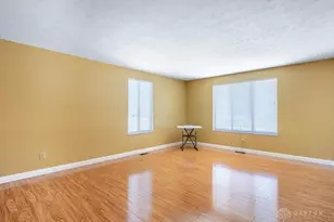 4913 Foxdale Dr, Kettering, OH 45429 - Photo 3