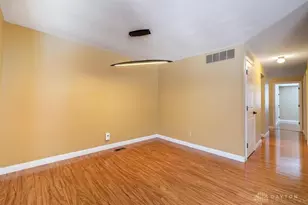 4913 Foxdale Dr, Kettering, OH 45429 - Photo 5