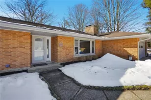 1040 Grove Hill Dr, Beavercreek, OH 45434 - Photo 5