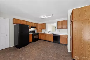 6800 Deer Bluff Dr, Dayton, OH 45424 - Photo 13