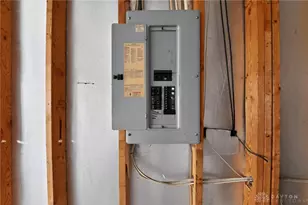 6800 Deer Bluff Dr, Dayton, OH 45424 - Photo 25