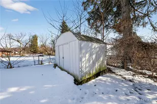 2218 Finland Dr, Dayton, OH 45439 - Photo 27