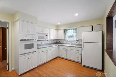 2222 Bending Willow Drive, Kettering, OH 45440 - Photo 9