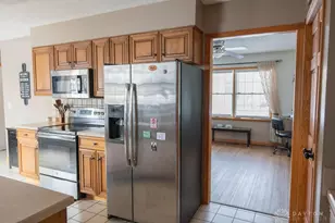 2824 Balsam Dr, Springfield, OH 45503 - Photo 5