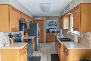 2824 Balsam Dr, Springfield, OH 45503 - Photo 7