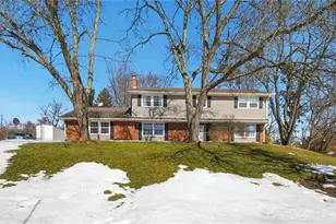 6808 St Laurent Cir, Dayton, OH 45459 - Photo 49