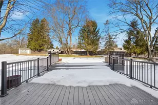 6808 St Laurent Cir, Washington Twp, OH 45459 - Photo 33