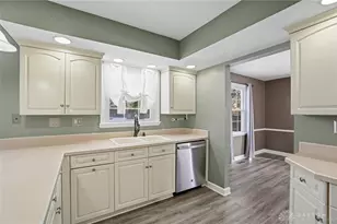 6808 St Laurent Cir, Washington Twp, OH 45459 - Photo 11