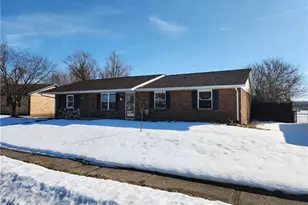 409 Chestnut Dr, Eaton, OH 45320 - Photo 1