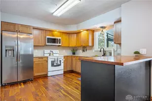 2333 Wrencroft Cir, Miami Township, OH 45459 - Photo 9