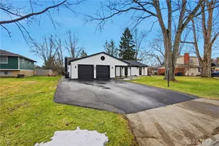 251 Glenburn Dr, Dayton, OH 45459 - Photo 1