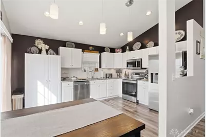 1413 Runnymeade Way, Beavercreek Twp, OH 45385 - Photo 13