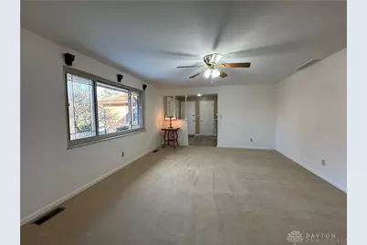 2312 E Whipp Road, Dayton, OH 45440 - Photo 9