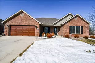 607 W Bentley Cir, Troy, OH 45373 - Photo 1