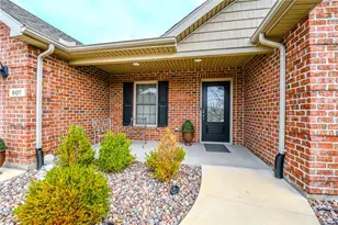 607 W Bentley Cir, Troy, OH 45373 - Photo 1