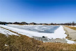 607 W Bentley Cir, Troy, OH 45373 - Photo 41