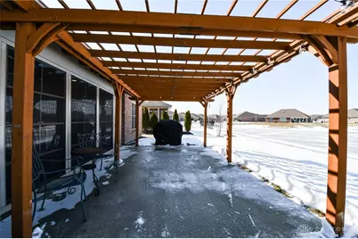 607 W Bentley Circle, Troy, OH 45373 - Photo 39