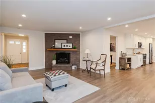 7226 Barr Cir, Dayton, OH 45459 - Photo 9