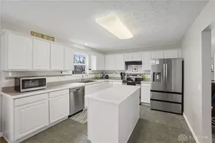 6388 Stoney Creek Dr, Dayton, OH 45424 - Photo 13